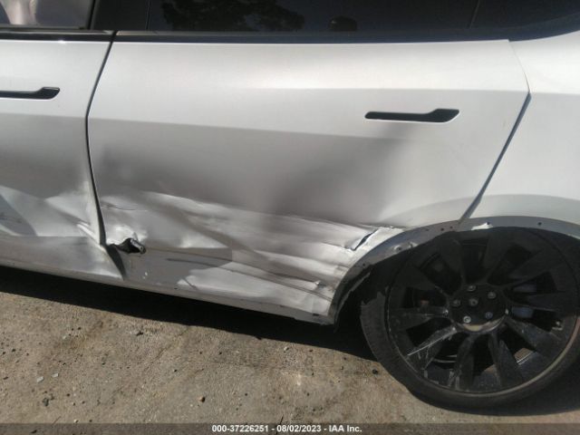 7SAYGDEE6PA033915 Tesla Model Y Long Range