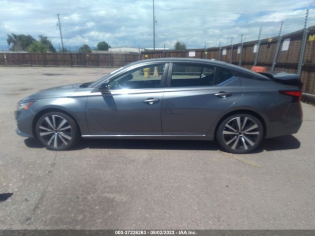 1N4BL4CV4NN353128 Nissan Altima 2.5 Sr