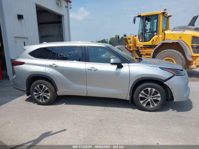 Toyota Highlander Xle 2021 5TDGZRBH2MS136550 Image 5