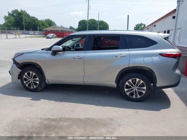 Toyota Highlander Xle 2021 5TDGZRBH2MS136550 Image 6