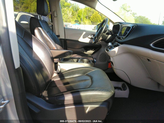 2C4RC1BG2LR269240 Chrysler Pacifica Touring L