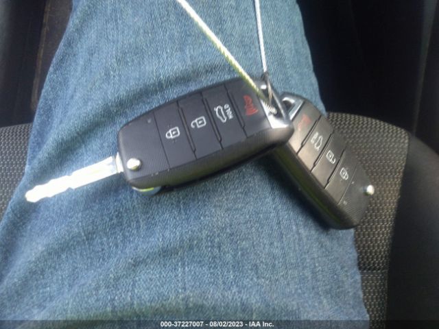 3KPFK4A71HE097428 KIA FORTE LX