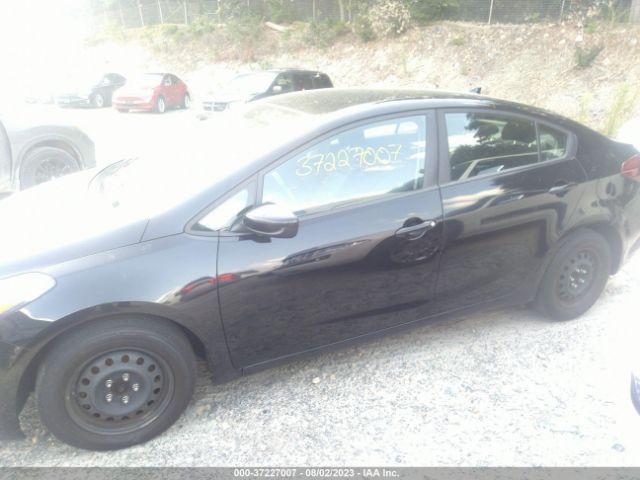 3KPFK4A71HE097428 KIA FORTE LX