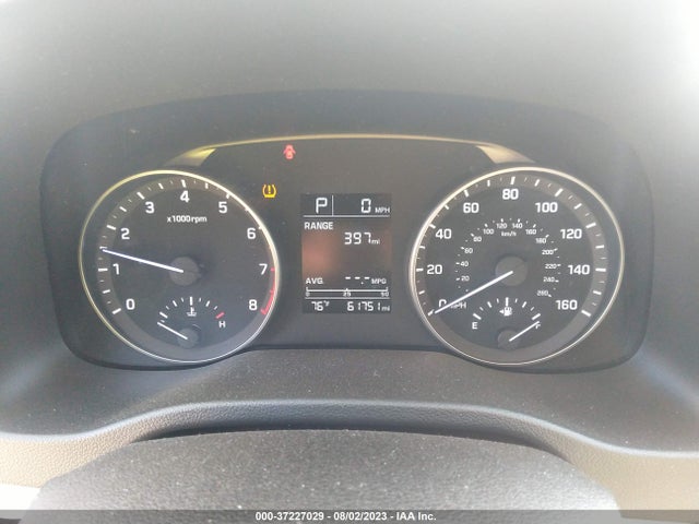 2017 HYUNDAI ELANTRA SE VIN: 5NPD84LF5HH113538