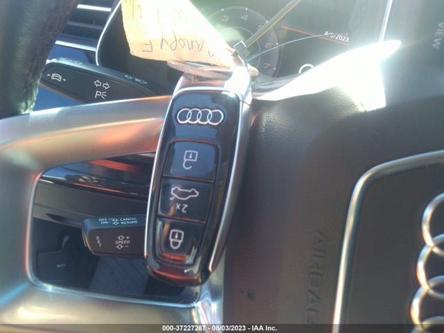 WA1LXAF7XMD020249 Audi Q7 Premium Plus