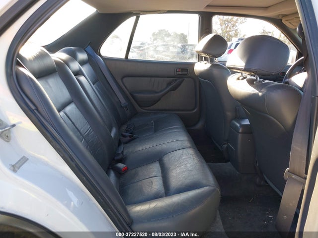 1994 TOYOTA CAMRY XLE VIN: JT2GK13E2R0072961