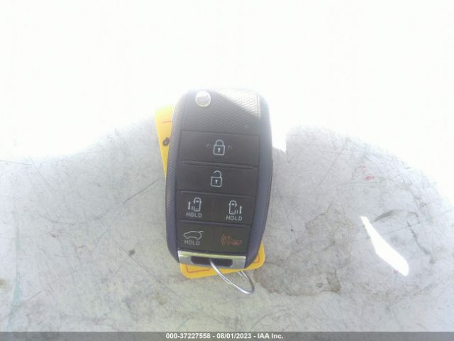 KNDMB5C10F6069306 KIA SEDONA LX