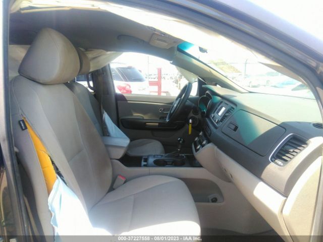 KNDMB5C10F6069306 KIA SEDONA LX
