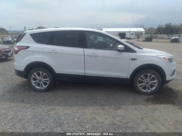 1FMCU9GD7HUE98325 Ford ESCAPE SE