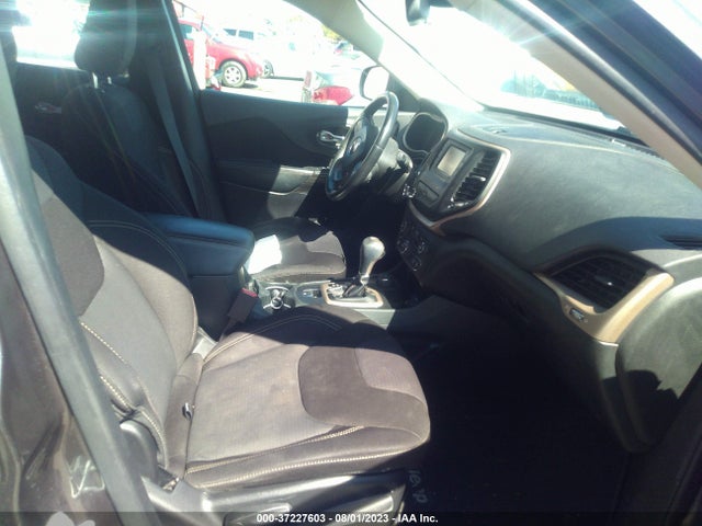 1C4PJMCS9FW662486 Jeep Cherokee Latitude