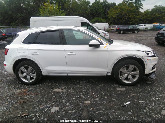 WA1BNAFY1K2103300 Audi Q5 Premium Plus