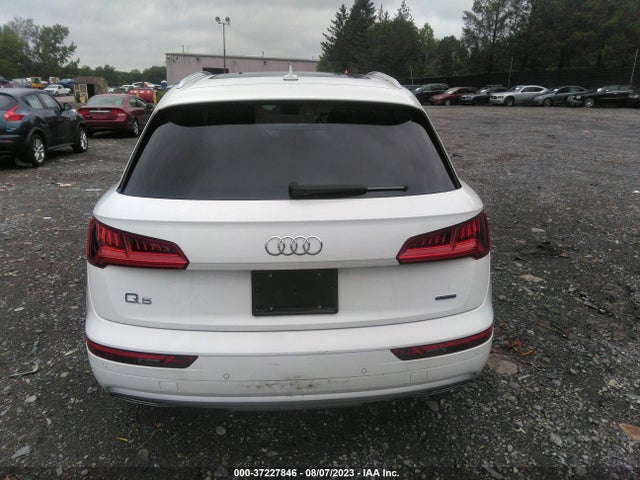 WA1BNAFY1K2103300 Audi Q5 Premium Plus