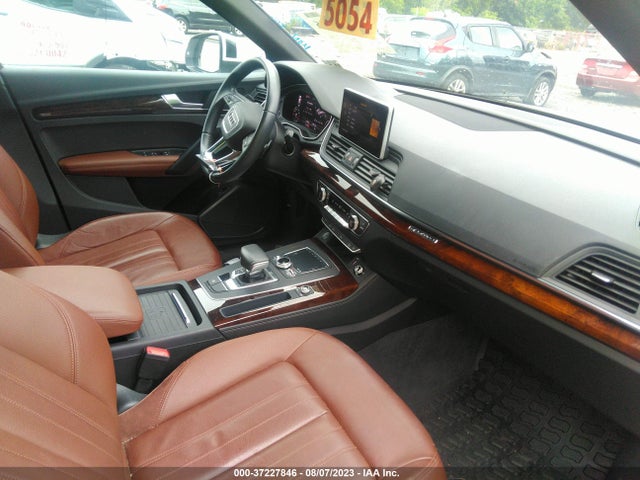 WA1BNAFY1K2103300 Audi Q5 Premium Plus