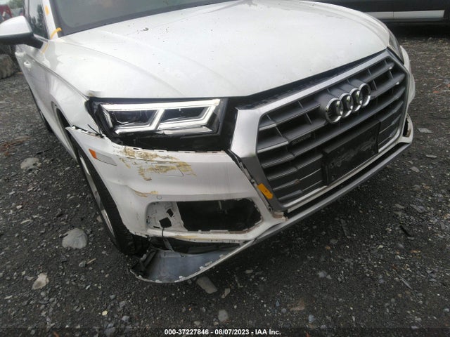 WA1BNAFY1K2103300 Audi Q5 Premium Plus