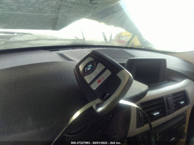 WBA8A9C53JAH13711 BMW 3 Series 320i
