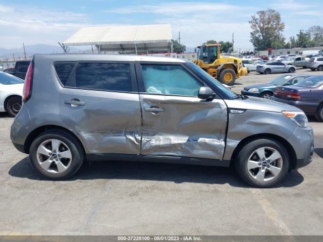 KNDJN2A21H7498357 KIA Soul Base