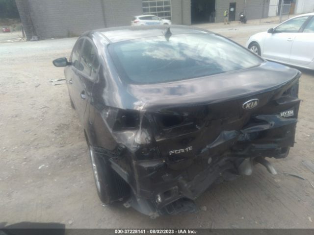 3KPFK4A78JE280590 KIA FORTE LX