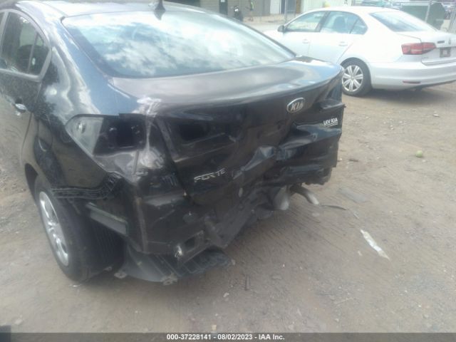 3KPFK4A78JE280590 KIA FORTE LX