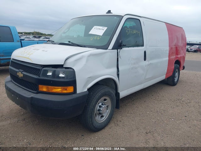 Chevrolet EXPRESS CARGO VAN 2018 1GCZGHHG8J1244431 Image 2