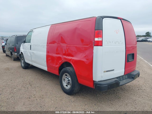 Chevrolet EXPRESS CARGO VAN 2018 1GCZGHHG8J1244431 Image 3