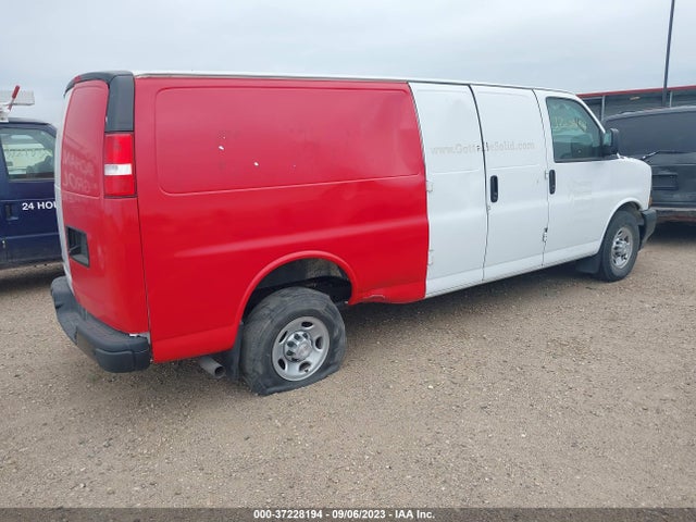 Chevrolet EXPRESS CARGO VAN 2018 1GCZGHHG8J1244431 Image 4
