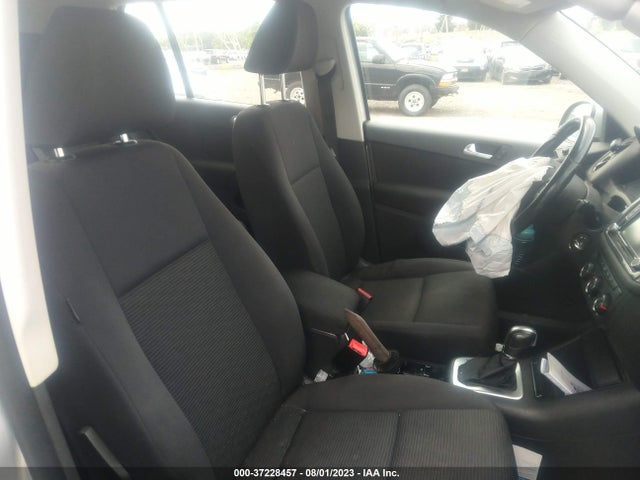 WVGBV7AX3FW578657 Volkswagen TIGUAN S
