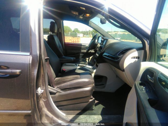 2C4RDGCG6HR666407 Dodge Grand Caravan Sxt
