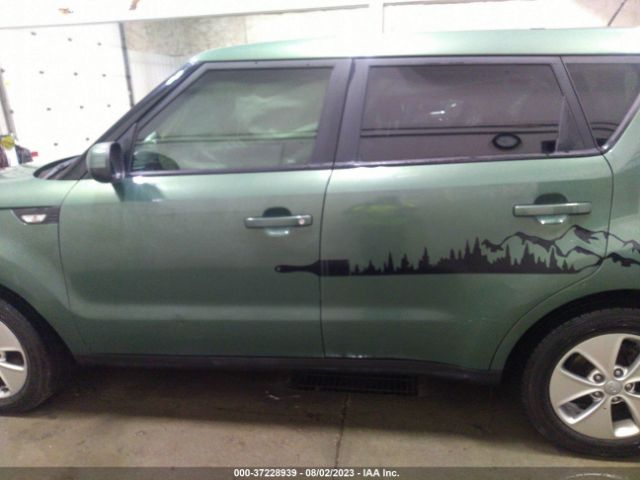 KNDJN2A2XE7027061 KIA Soul Base