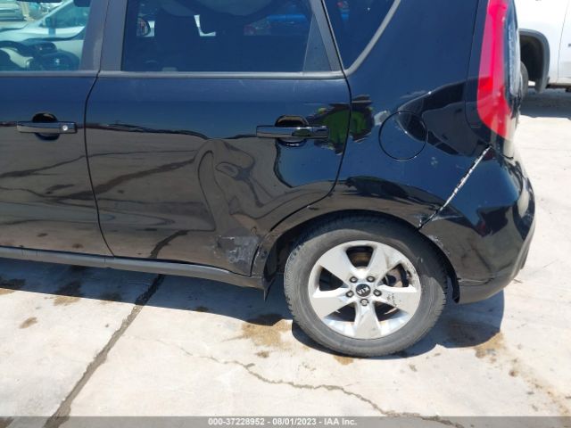 KNDJN2A27H7471311 KIA Soul Base