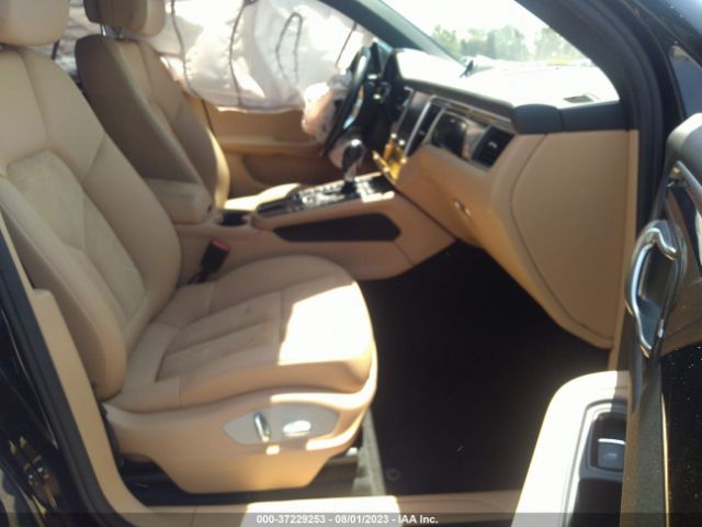 2018 PORSCHE MACAN WP1AA2A54JLB21510 Photo 4