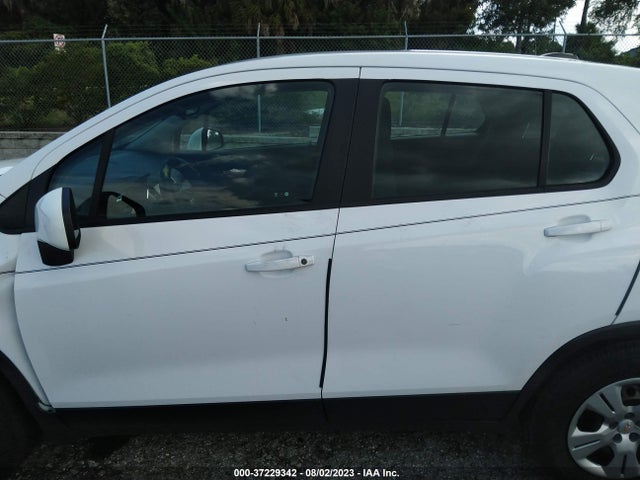 Chevrolet TRAX LS 2019 3GNCJKSB4KL118828 Image 14