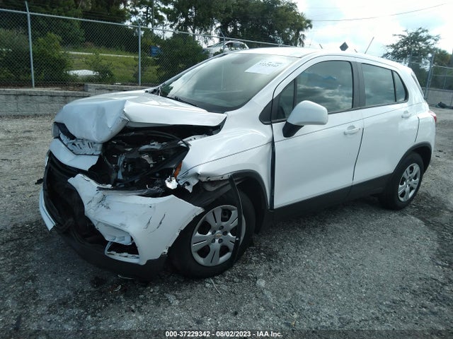 Chevrolet TRAX LS 2019 3GNCJKSB4KL118828 Image 2