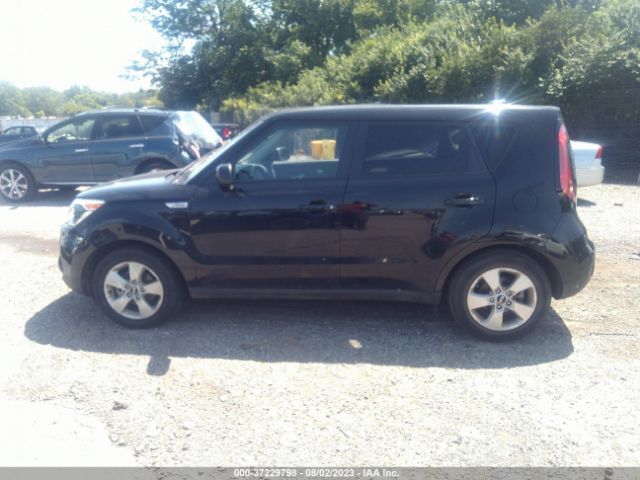 KNDJN2A2XJ7561803 KIA Soul Base