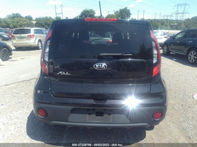 KNDJN2A2XJ7561803 KIA Soul Base