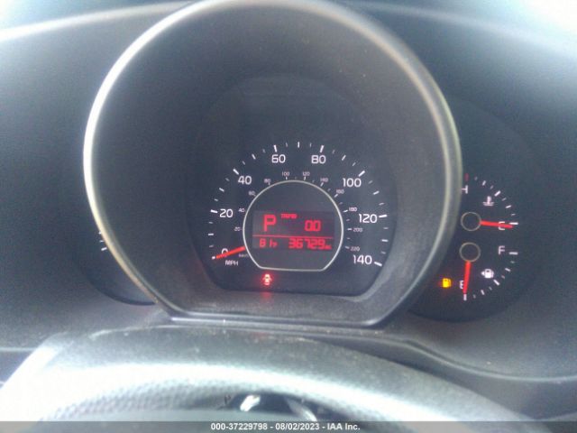 KNDJN2A2XJ7561803 KIA Soul Base