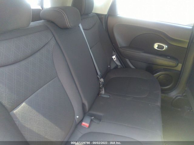 KNDJN2A2XJ7561803 KIA Soul Base