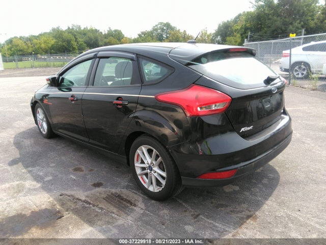 Ford FOCUS SE 2015 1FADP3K23FL282225 Image 3