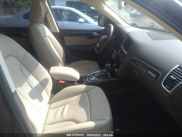WA1LFAFP1EA085609 Audi Q5 Premium Plus