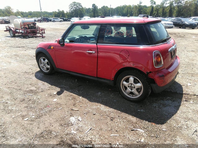 2007 MINI COOPER HARDTOP VIN: WMWMF335X7TT55854
