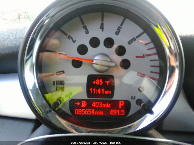 2007 MINI COOPER HARDTOP VIN: WMWMF335X7TT55854