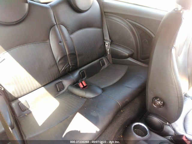 2007 MINI COOPER HARDTOP VIN: WMWMF335X7TT55854
