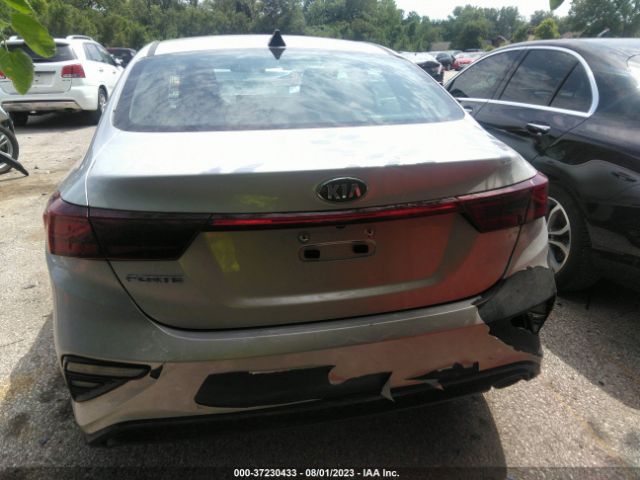 3KPF24AD3ME338339 KIA Forte Lxs