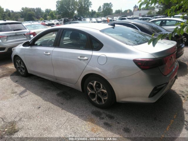 3KPF24AD3ME338339 KIA Forte Lxs