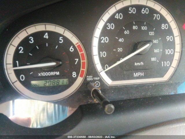 2005 TOYOTA SIENNA XLE VIN: 5TDBA22C05S042181