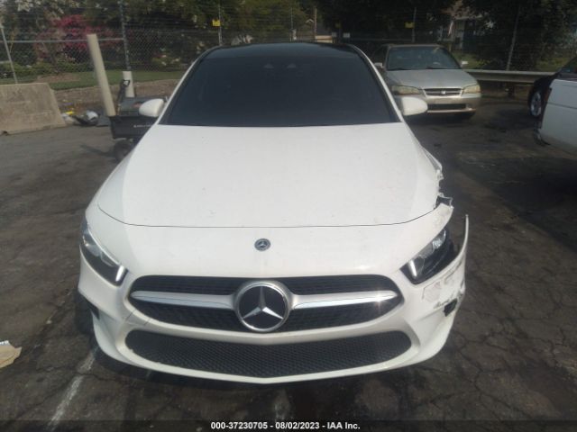 WDD3G4EBXKW001642 Mercedes-Benz A-class A 220