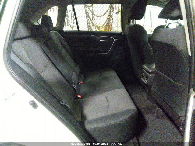 2021 TOYOTA RAV4 XLE VIN: 2T3P1RFV4MC177284