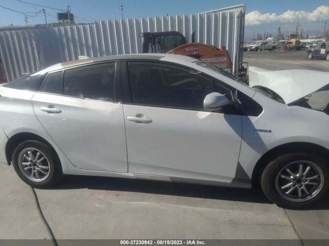 Toyota Prius L 2021 JTDKAMFU3M3142726 Image 4