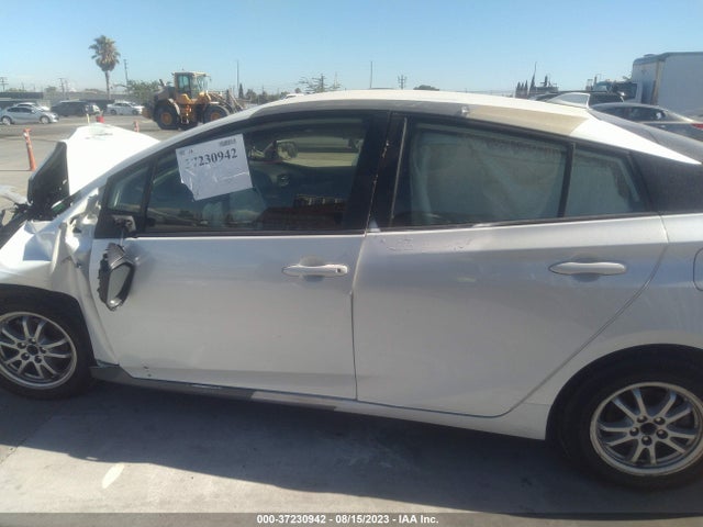 Toyota Prius L 2021 JTDKAMFU3M3142726 Image 5