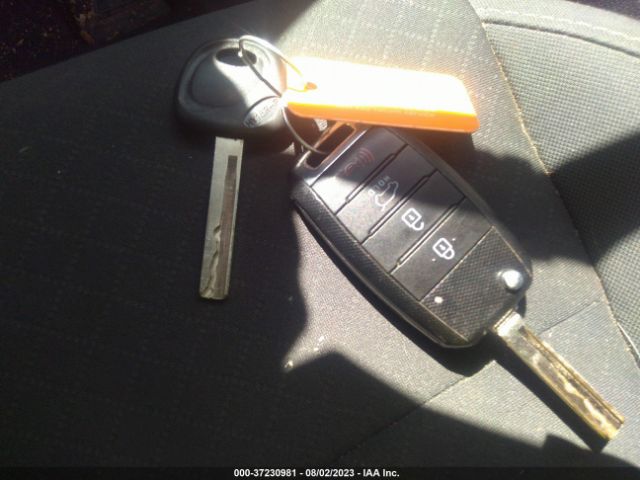 5XYPGDA53HG217611 KIA Sorento Lx V6