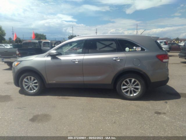 5XYPGDA53HG217611 KIA Sorento Lx V6
